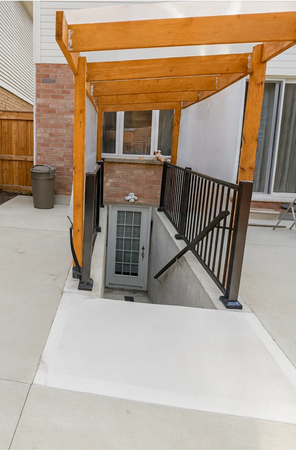 Legal Basement Rent Milton 2 BR separate entrance