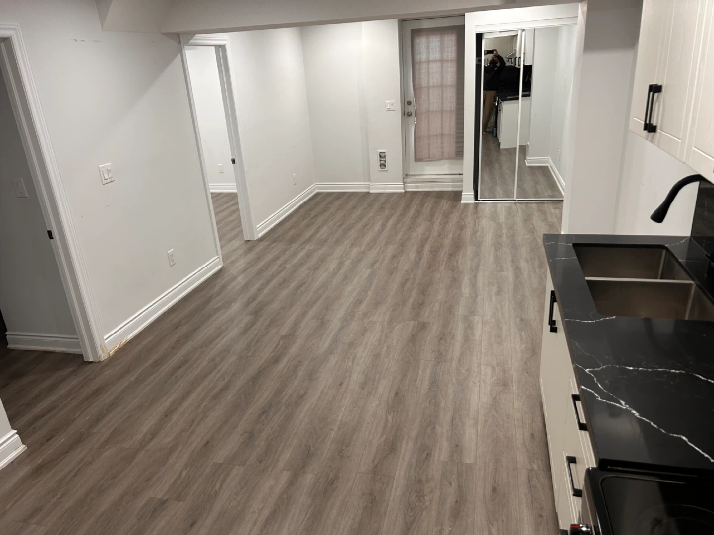 Legal Basement Rent Milton 2 BR separate entrance - photo 4