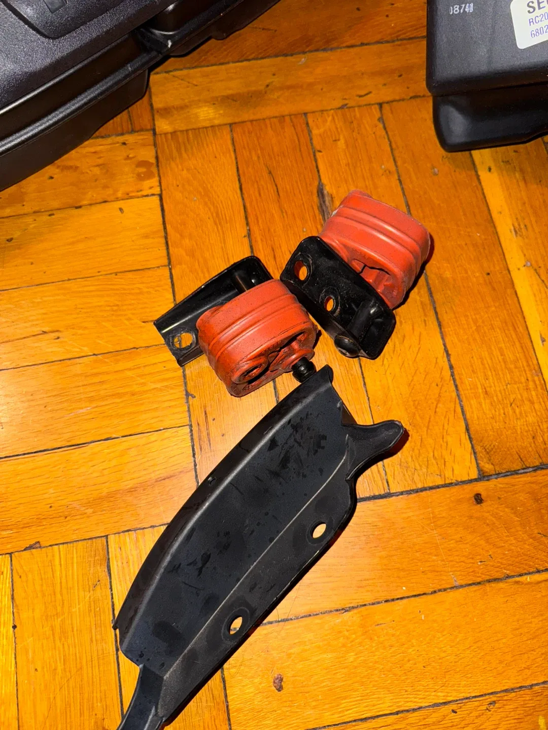 HEMI Air Intake System-dodge Durango 2024 image indicator(5)