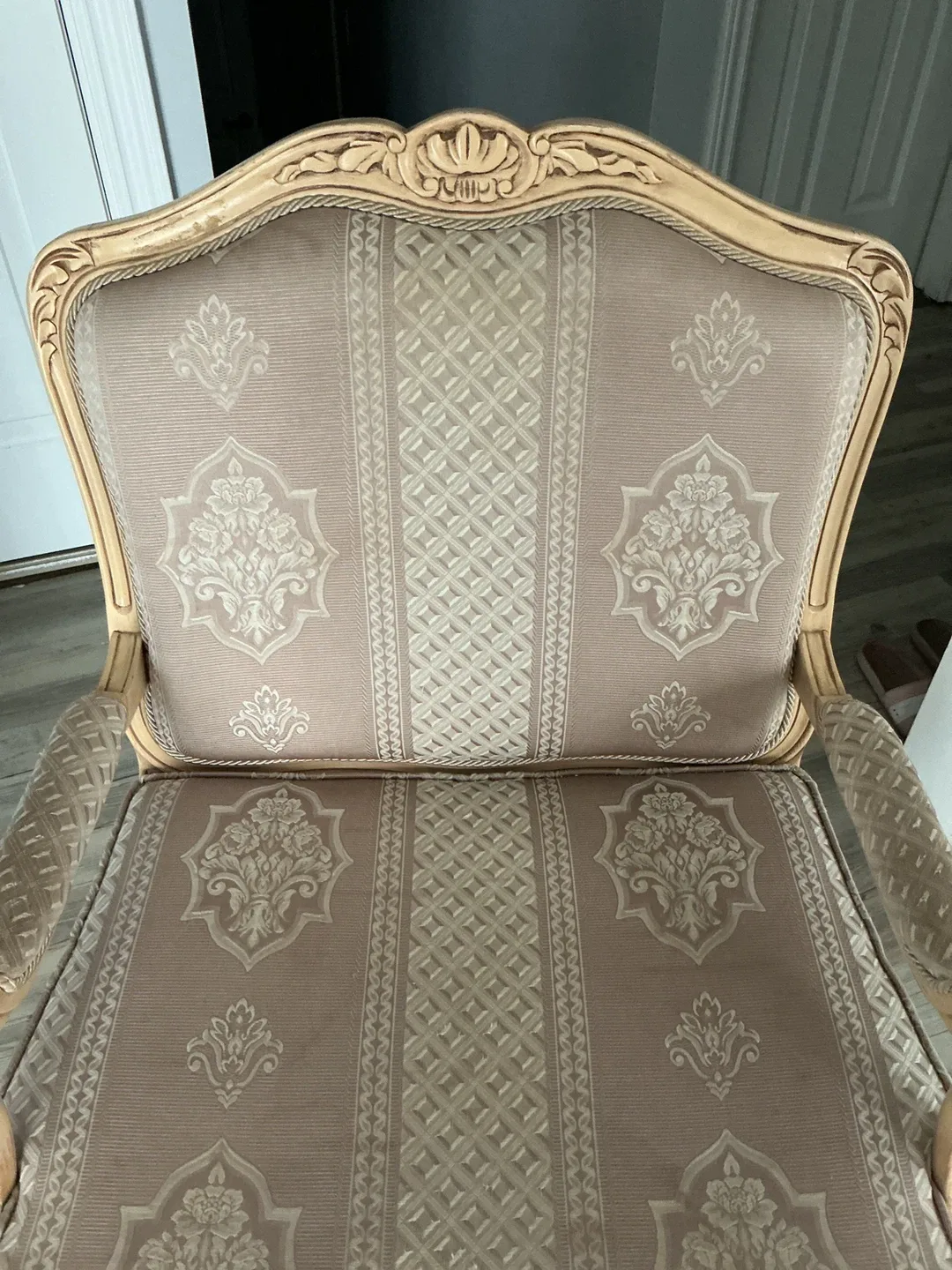 ✨ Antique Wood Frame Wingback Chair-DYI✨ image indicator(2)