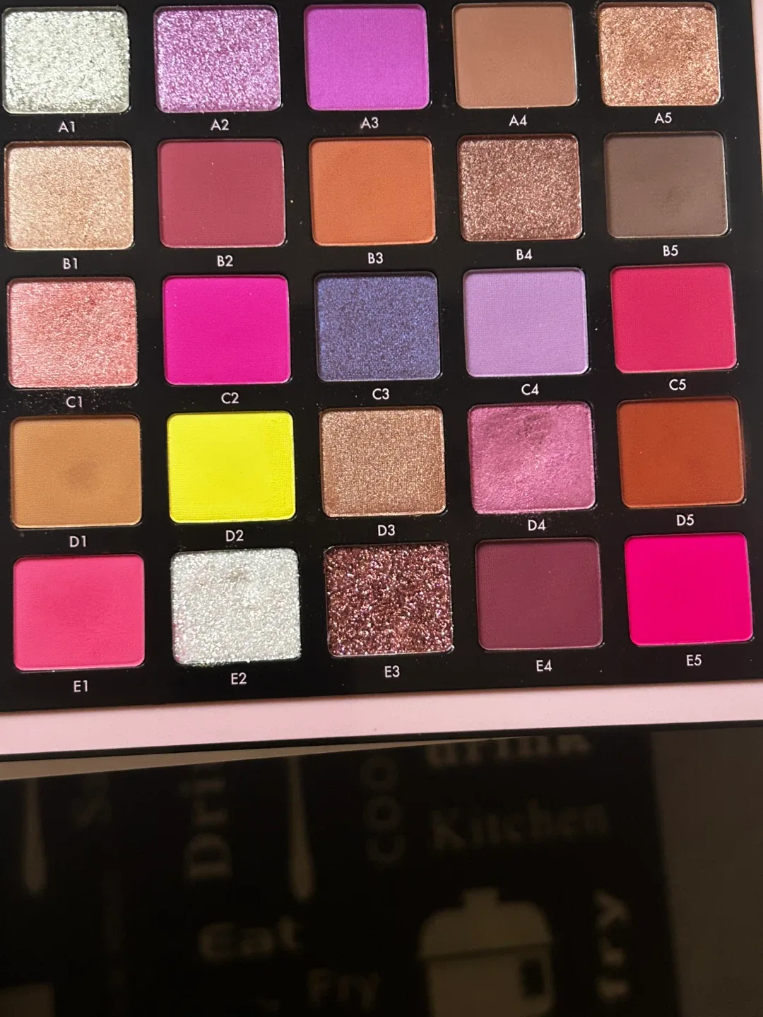 Anastasia Beverly Hills Norvina Pro Pigment Palette Vol. 4 image indicator(4)