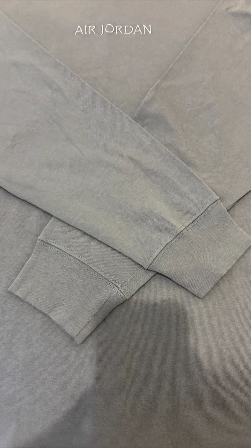 Jordan long-sleeve shirts – selling all three as a set. image indicator(6)