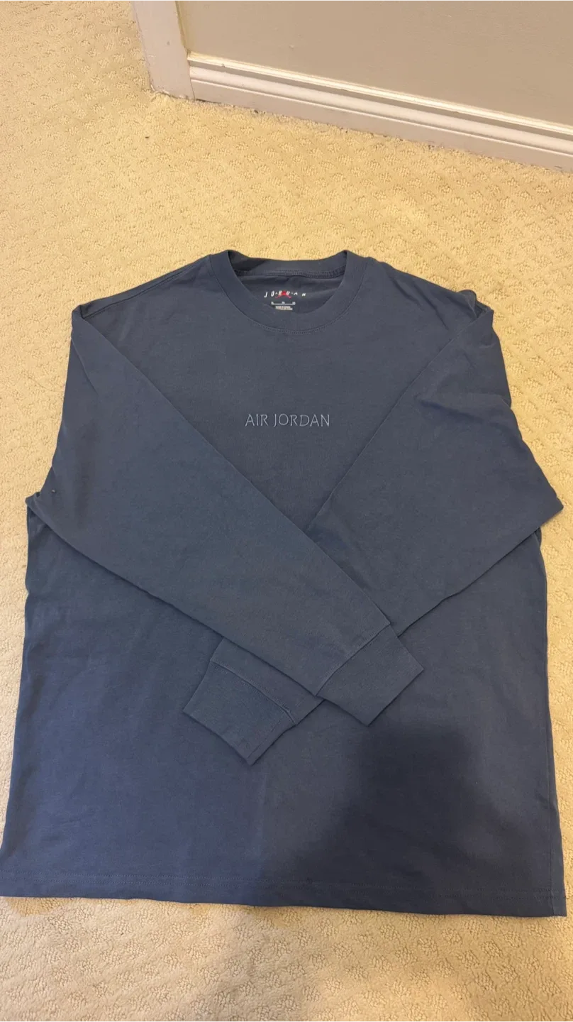 Jordan long-sleeve shirts – selling all three as a set. image indicator(4)