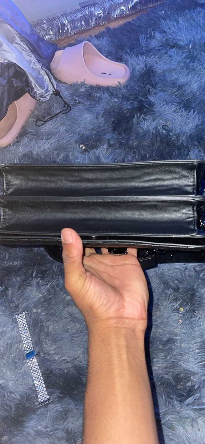 Steve Madden Black Crossbody Bag image indicator(5)