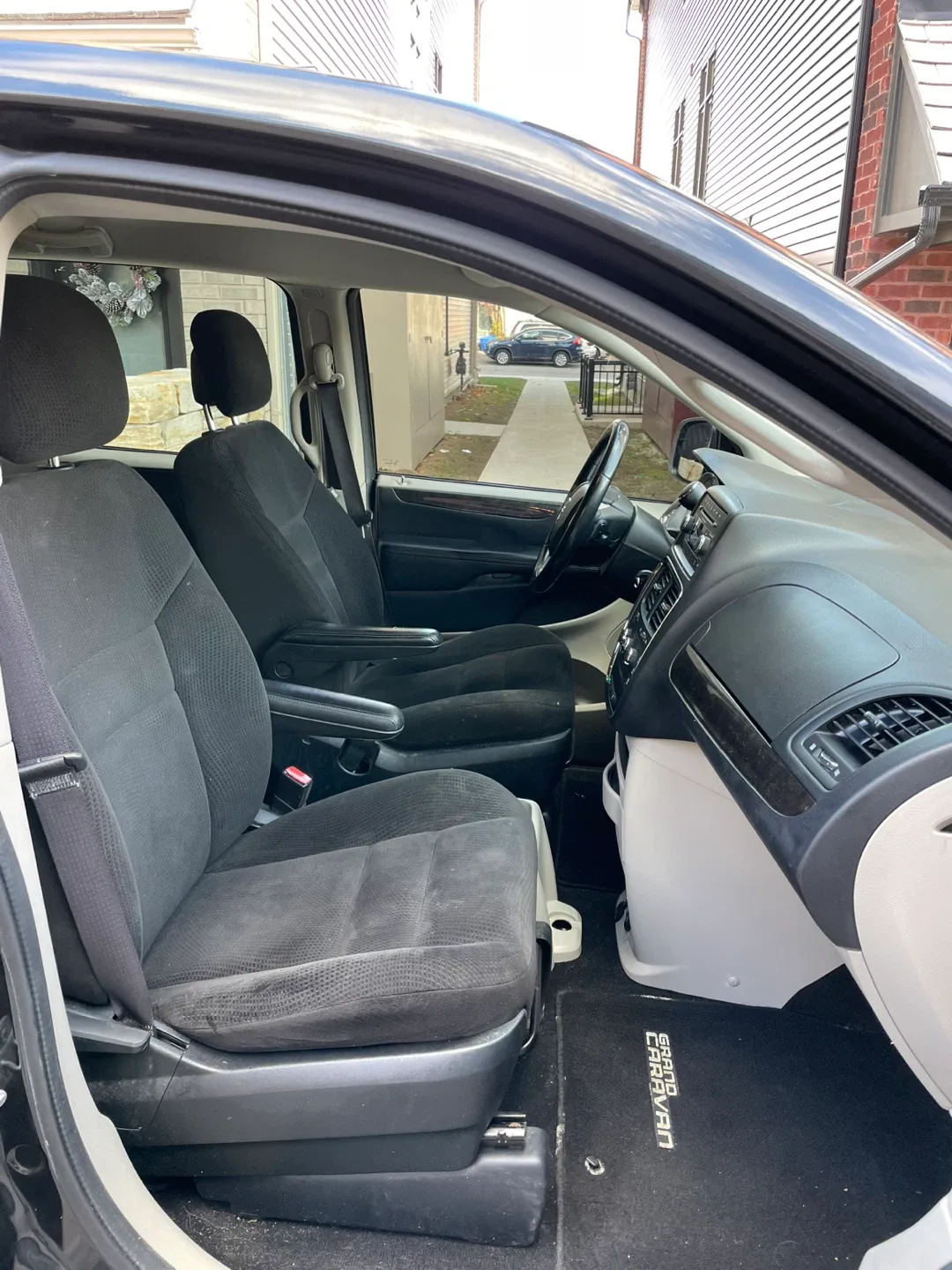 Certified 2016 Dodge Caravan image indicator(7)