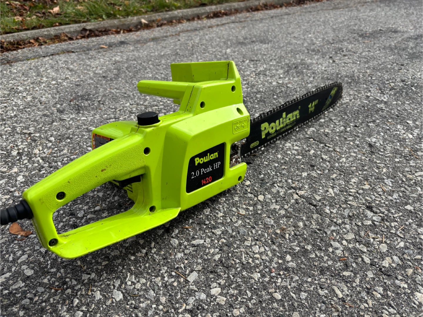 Poulan 2.0 Peak HP 14" Chainsaw - photo 2