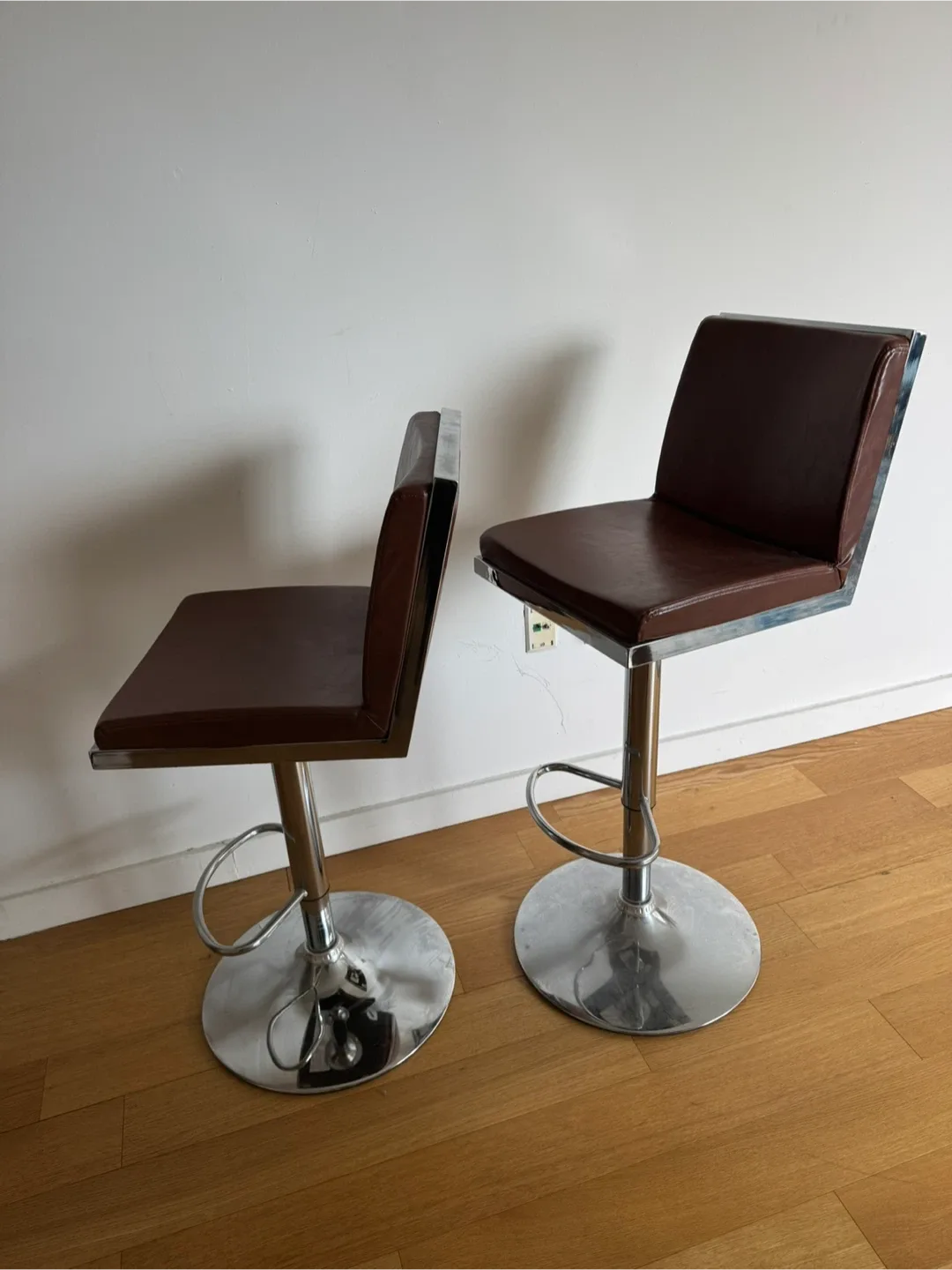 Set of 2 Brown Bar Stools