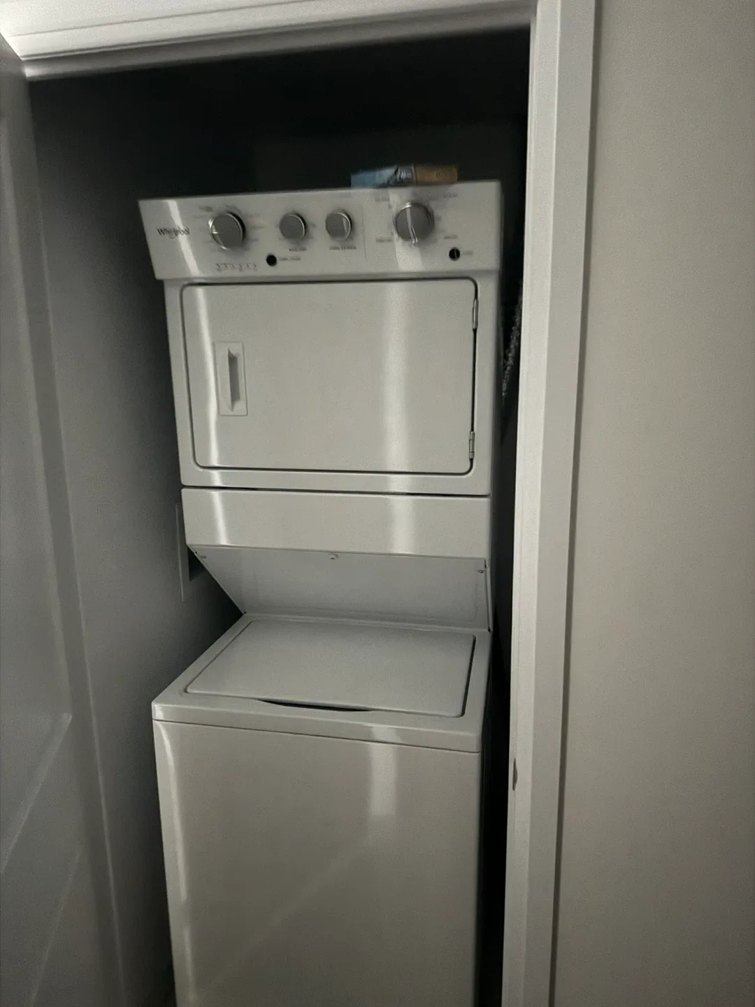 I’m renting out a room for December 1st image indicator(4)