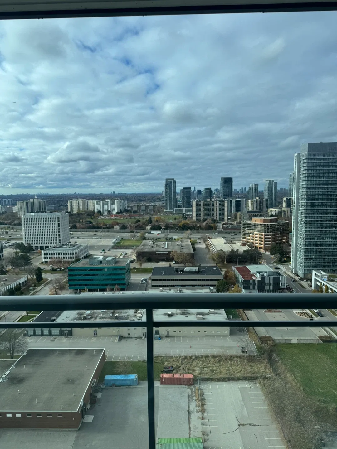 I’m renting out a room for December 1st image indicator(6)