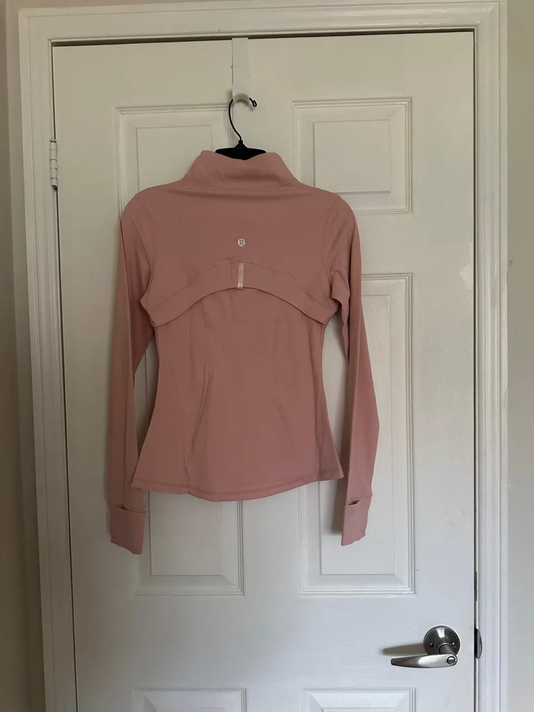 Lululemon jacket image indicator(2)