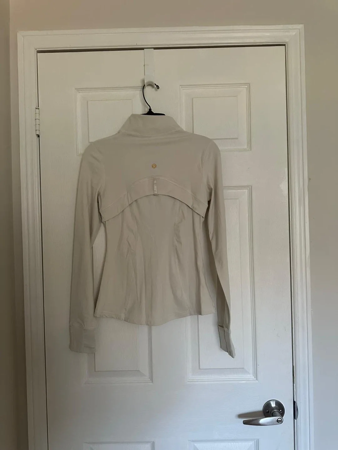 New Lululemon jacket image indicator(3)