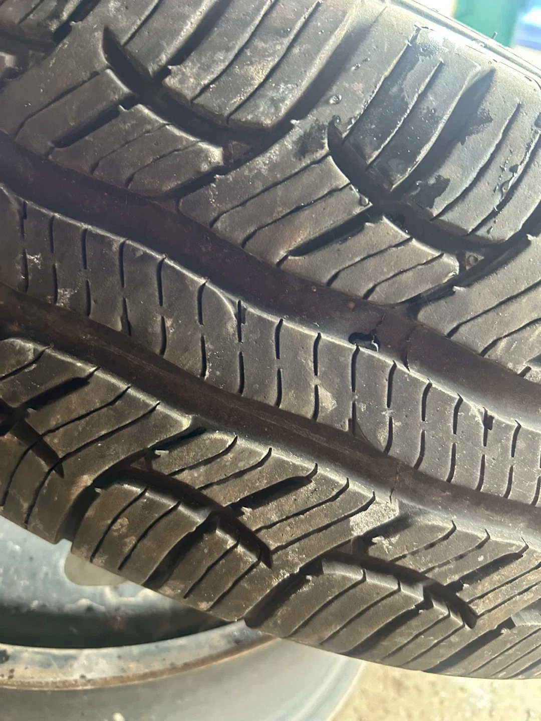 Used Winter Tires 225/65R17 image indicator(5)