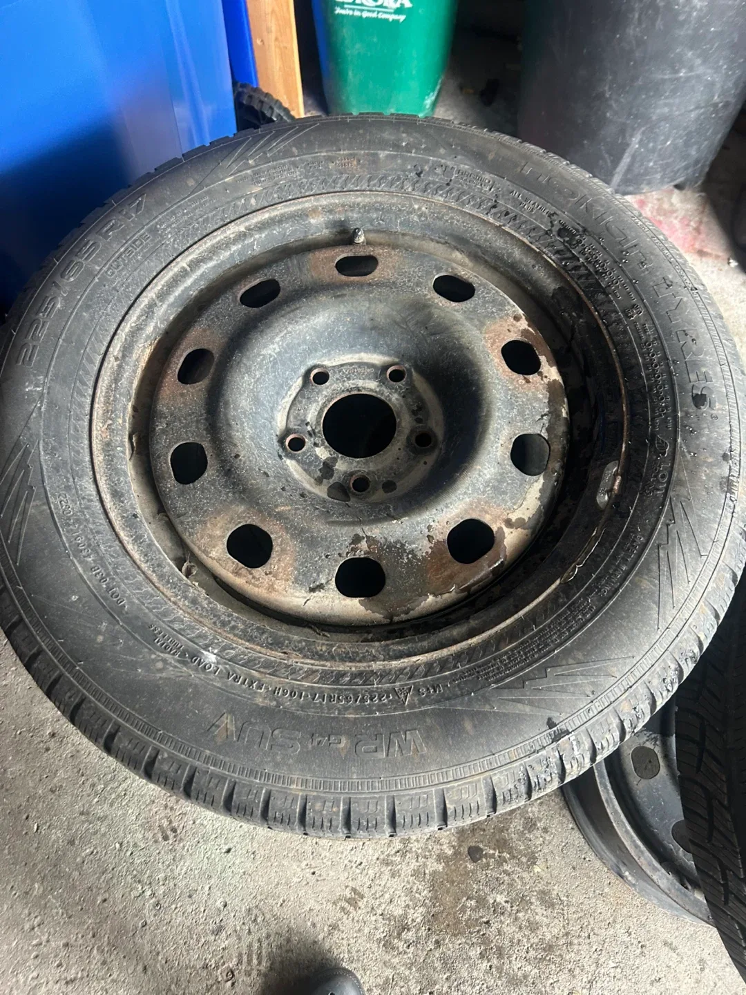 Used Winter Tires 225/65R17 image indicator(3)