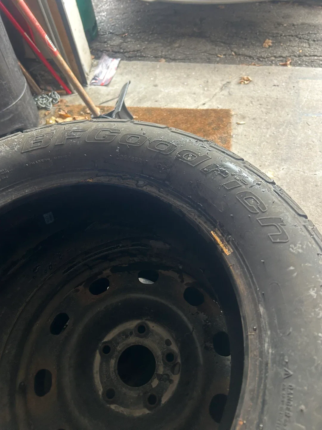 Used Winter Tires 225/65R17 image indicator(8)