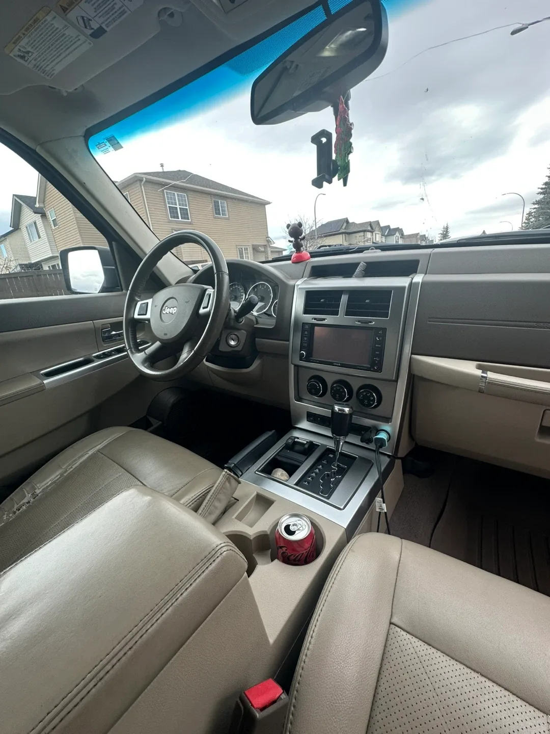 Jeep Liberty Limited SUV - 3,7 V6 4x4 image indicator(2)