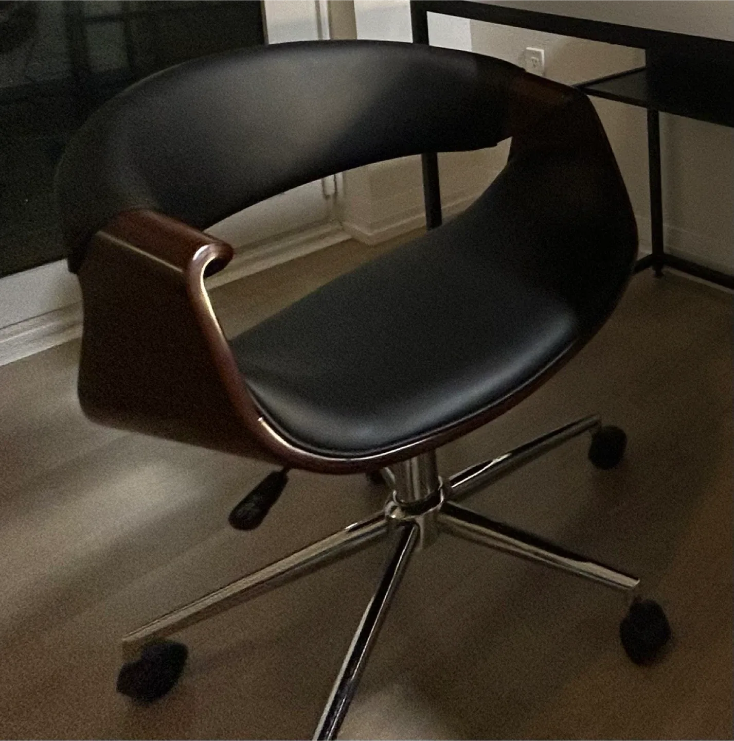 Swivel Office Chair