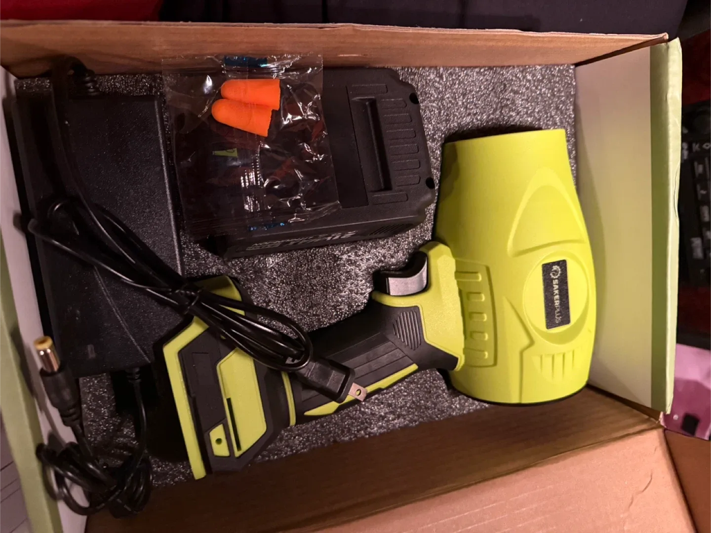 Cordless leaf blower brand new