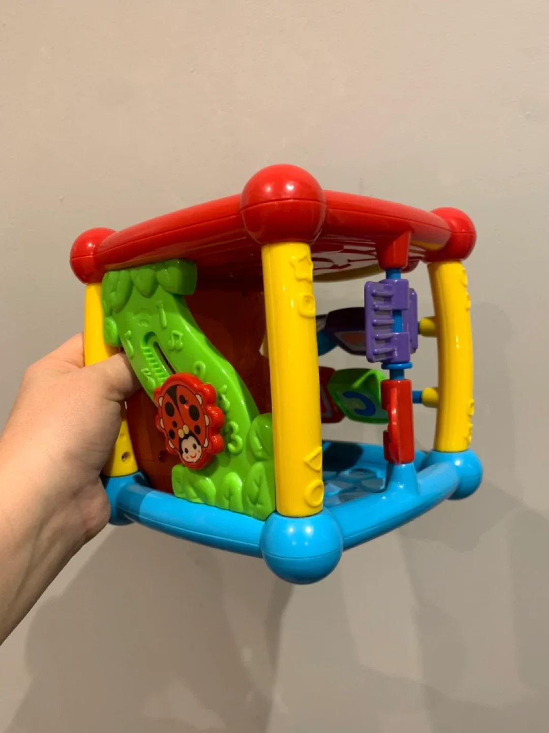 VTech Busy Learners Activity Cube image indicator(3)