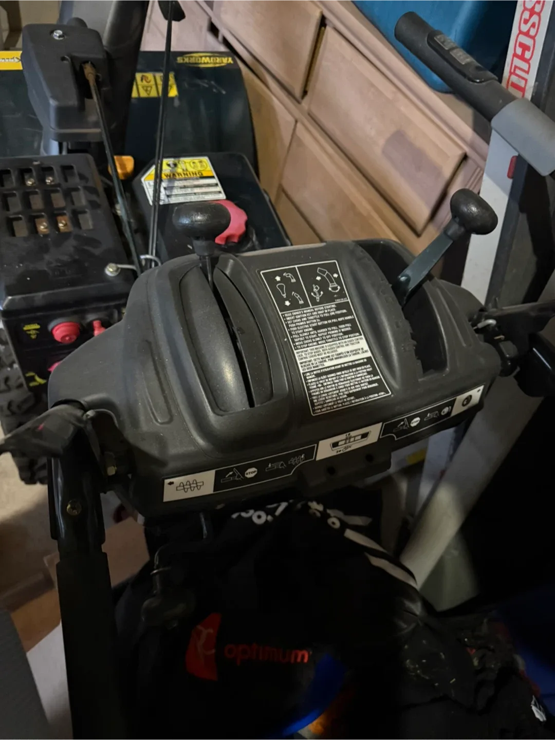 Yardworks Xtreme 30" Snowblower image indicator(4)