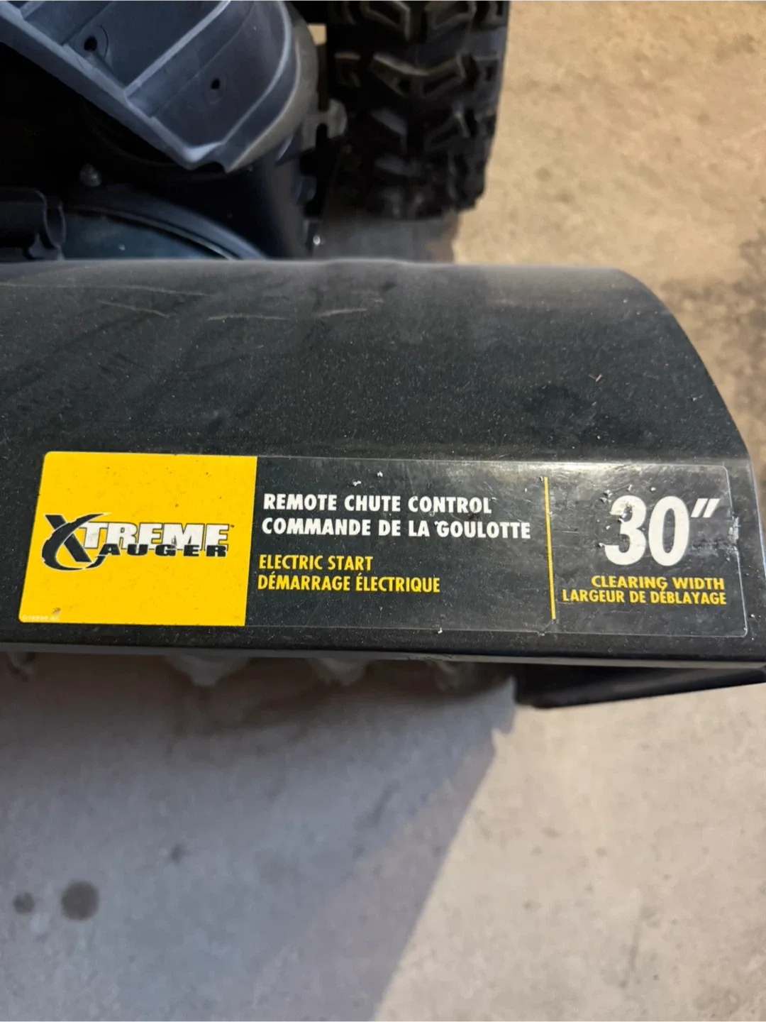 Yardworks Xtreme 30" Snowblower image indicator(3)