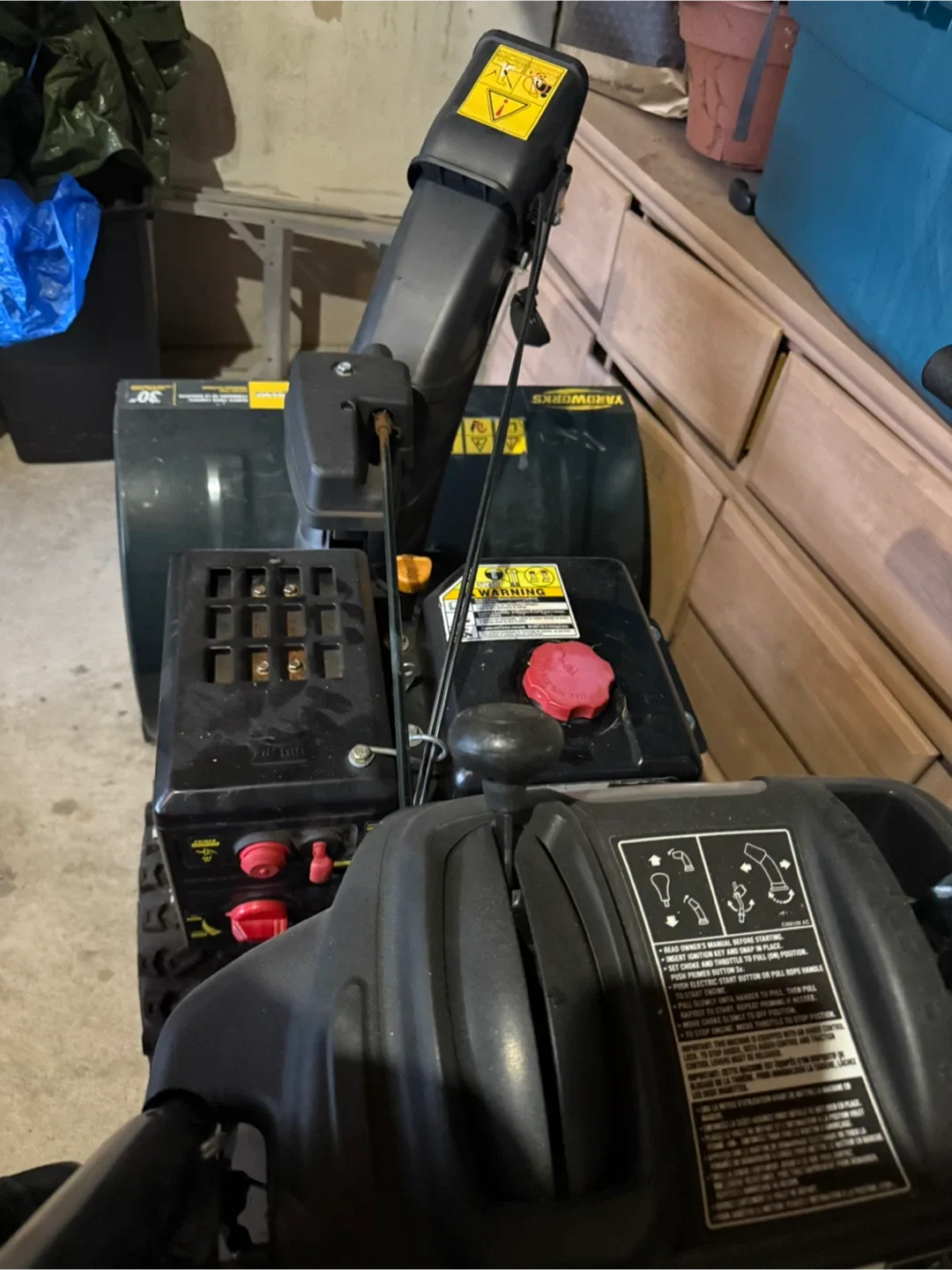 Yardworks Xtreme 30" Snowblower image indicator(5)