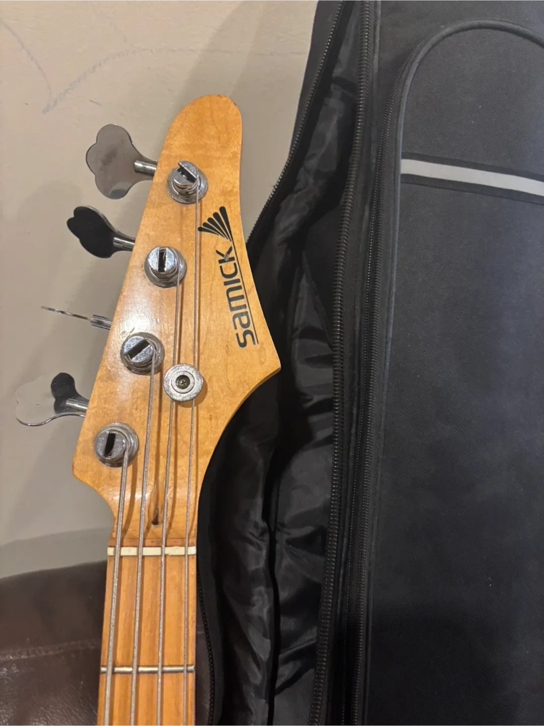 Torres Bass Guitar & PSK Bass Amplifier BA-30 image indicator(8)