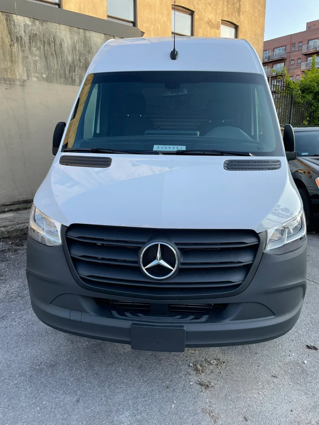 Mercedes-Benz Sprinter 2500 Cargo Van image indicator(8)