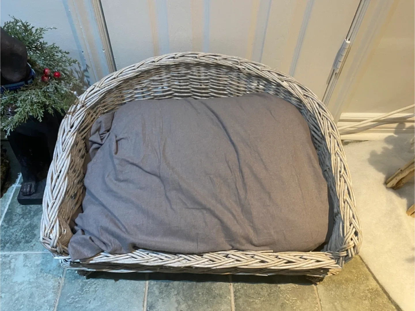 Wicker Pet Bed with Cushion