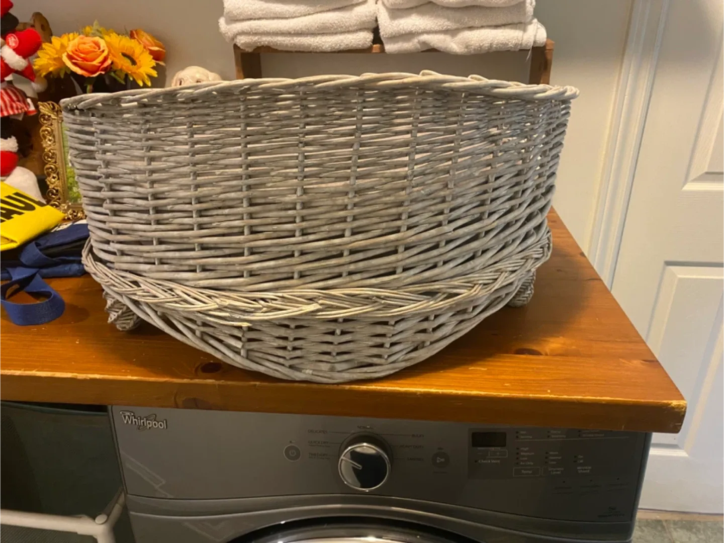 Wicker Pet Bed with Cushion image indicator(5)