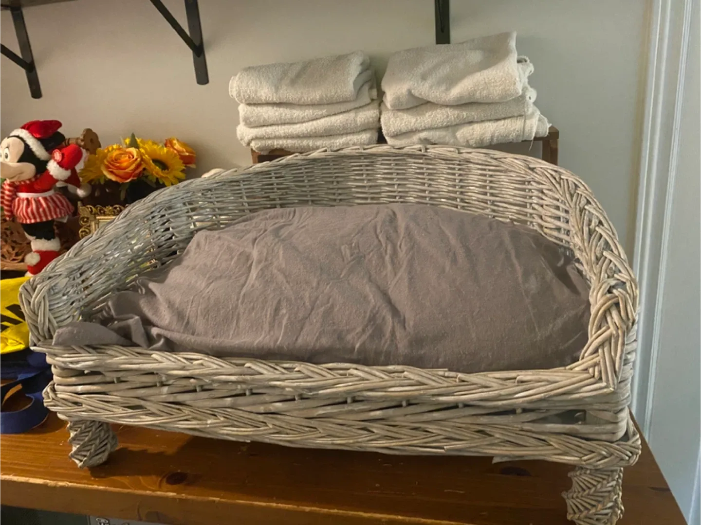 Wicker Pet Bed with Cushion image indicator(2)