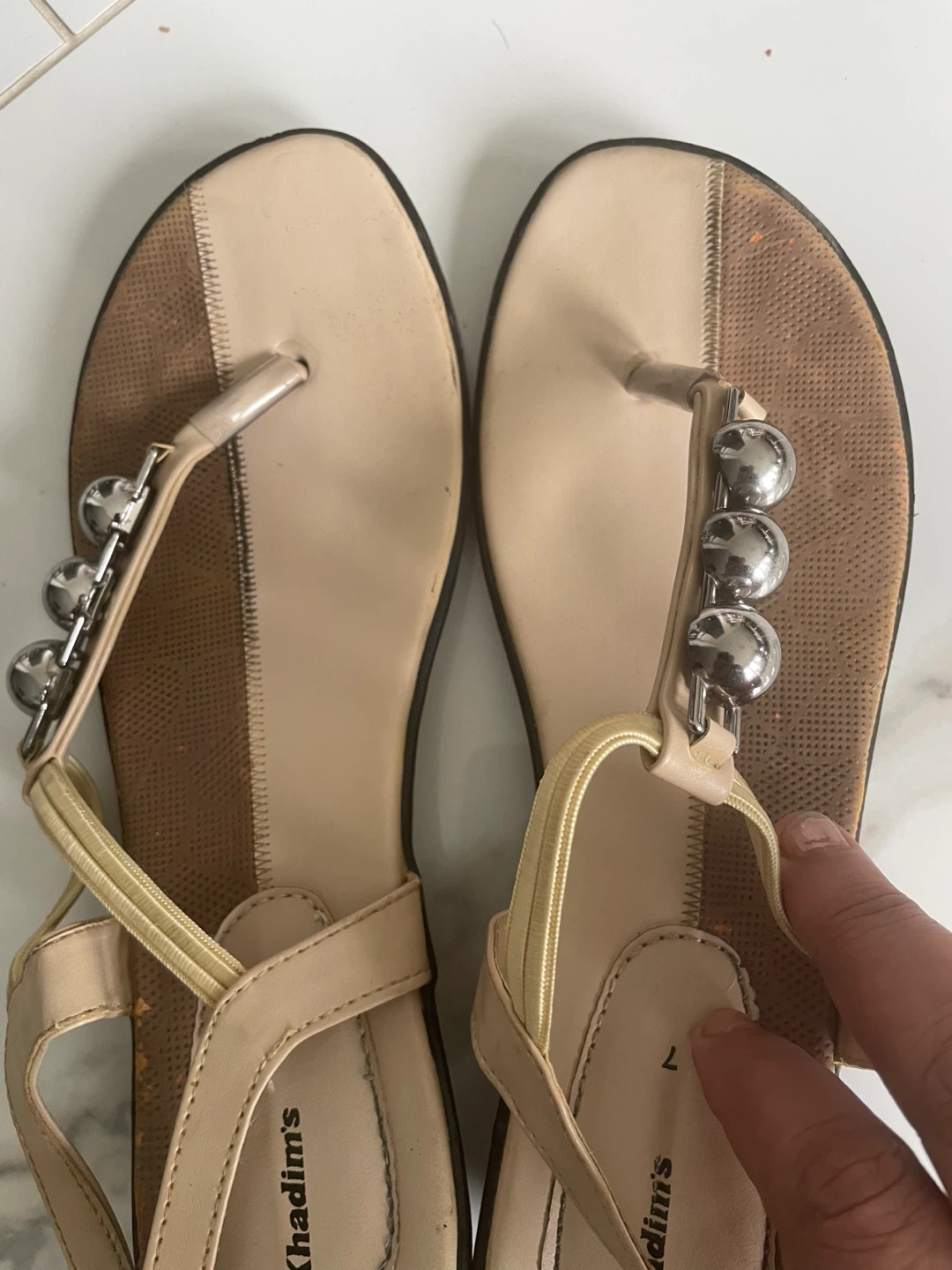 Khadim's Beige Sandals - Size 7