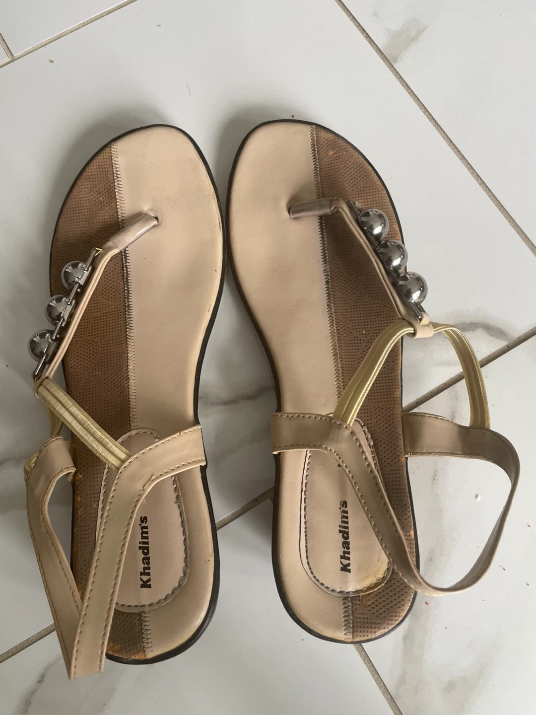 Khadim's Beige Sandals - Size 7 - photo 5