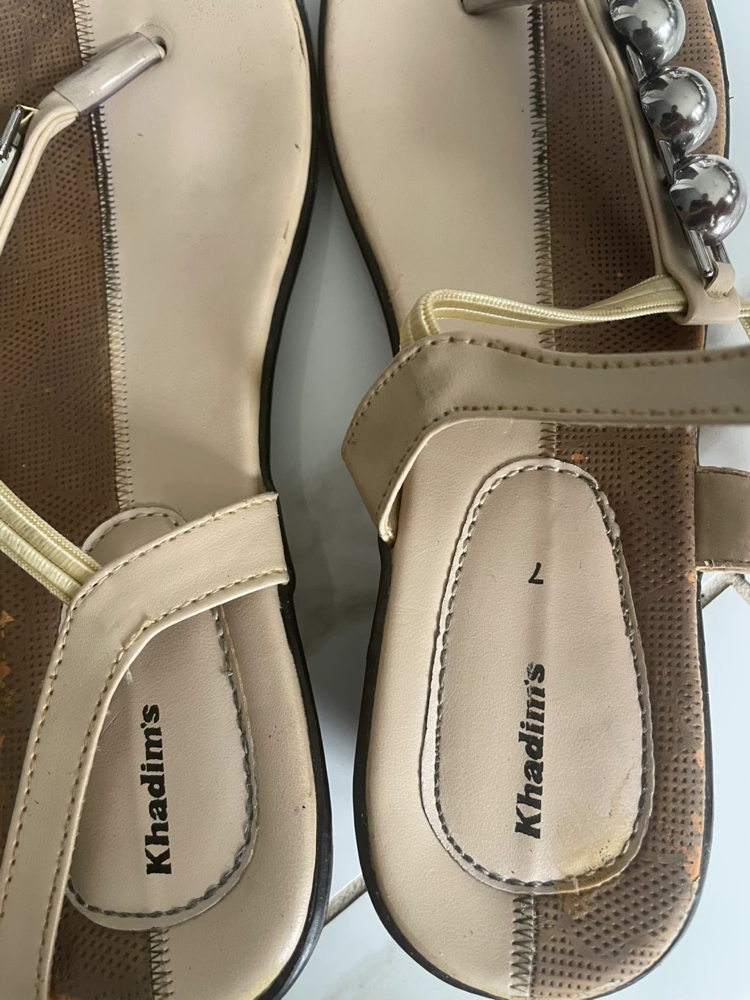 Khadim's Beige Sandals - Size 7 - photo 3
