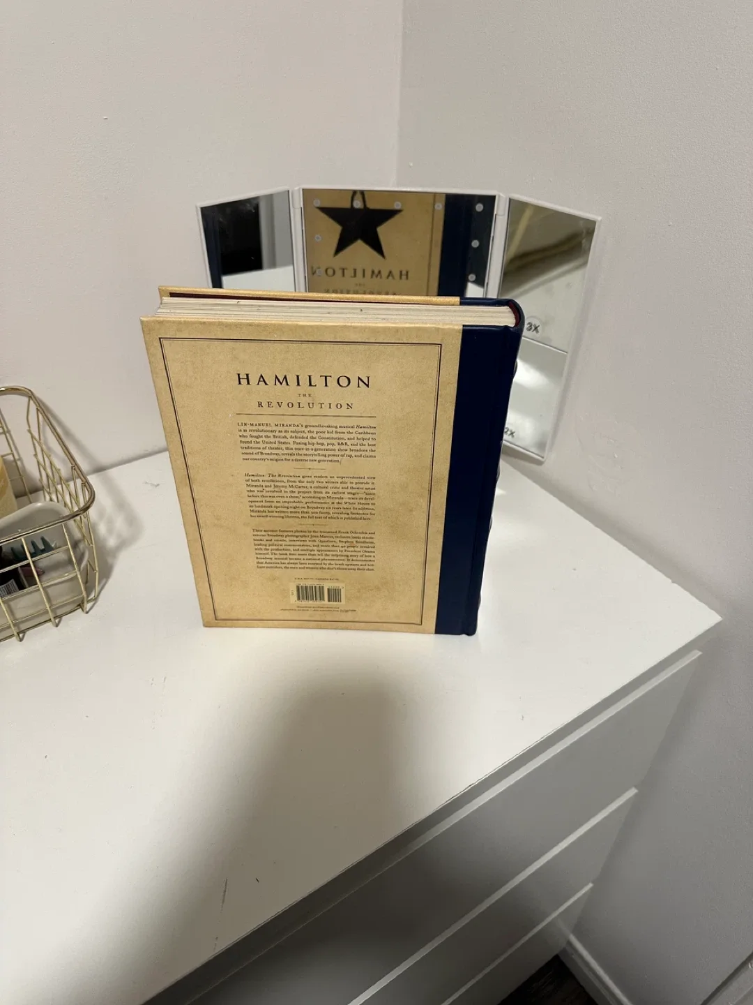 Hamilton: The Revolution by Lin-Manuel Miranda image indicator(3)