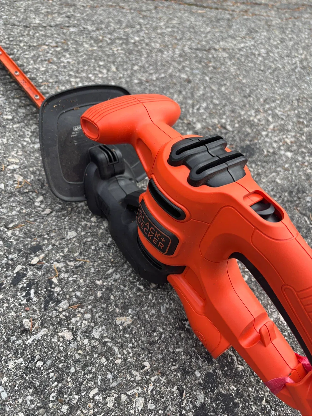 Black+Decker 16in. Hedge Trimmer