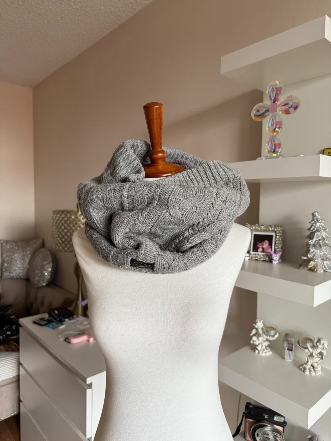 Heritage Gray Knit Snood