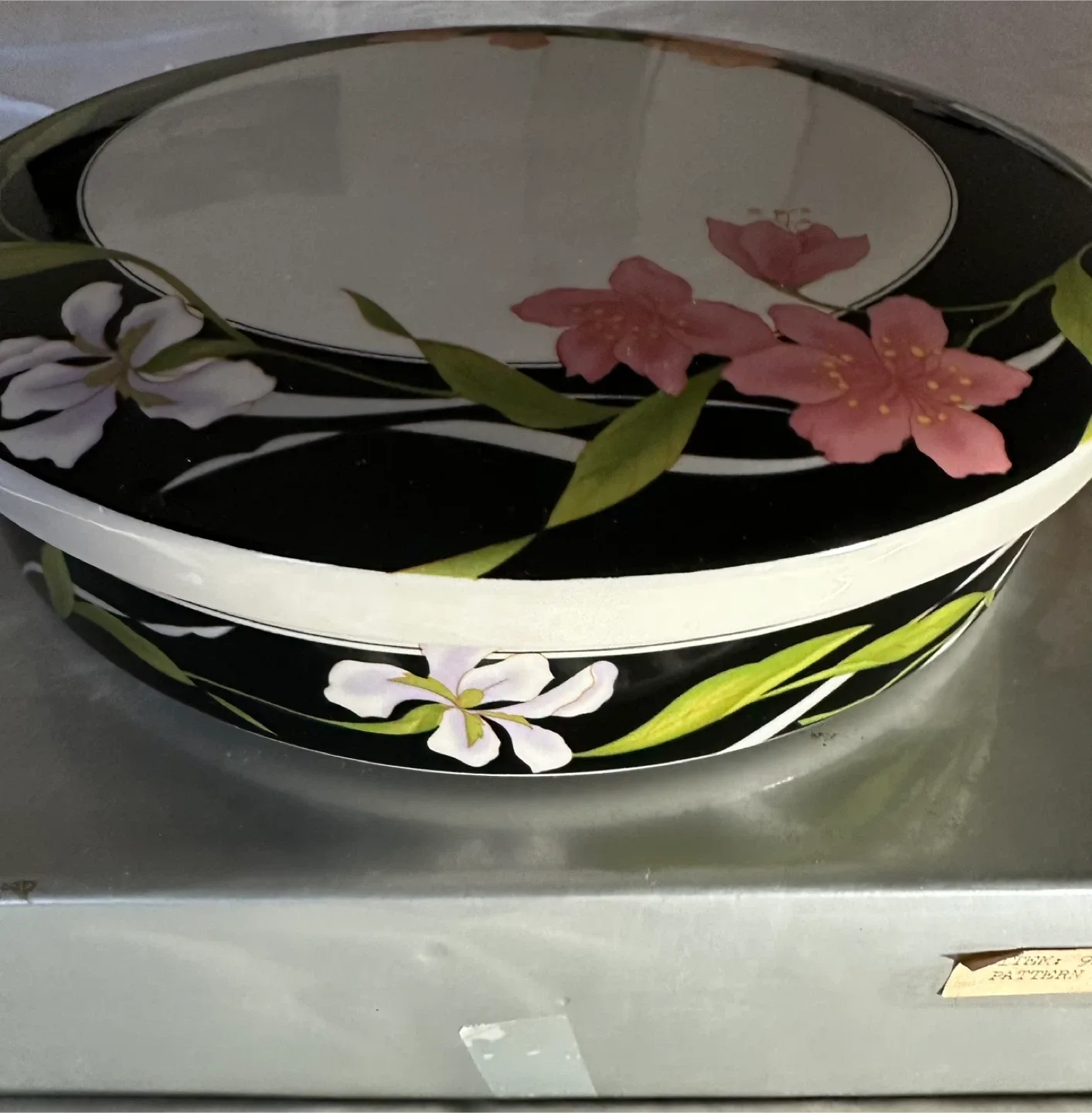 Exclusive Floral Serving Dish Set image indicator(2)