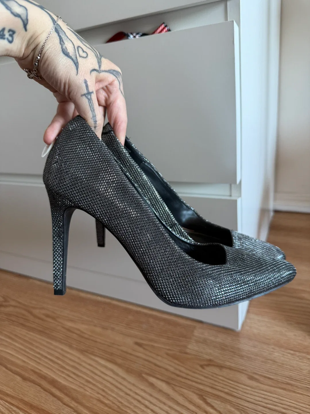 Jennifer Lopez Silver Heels