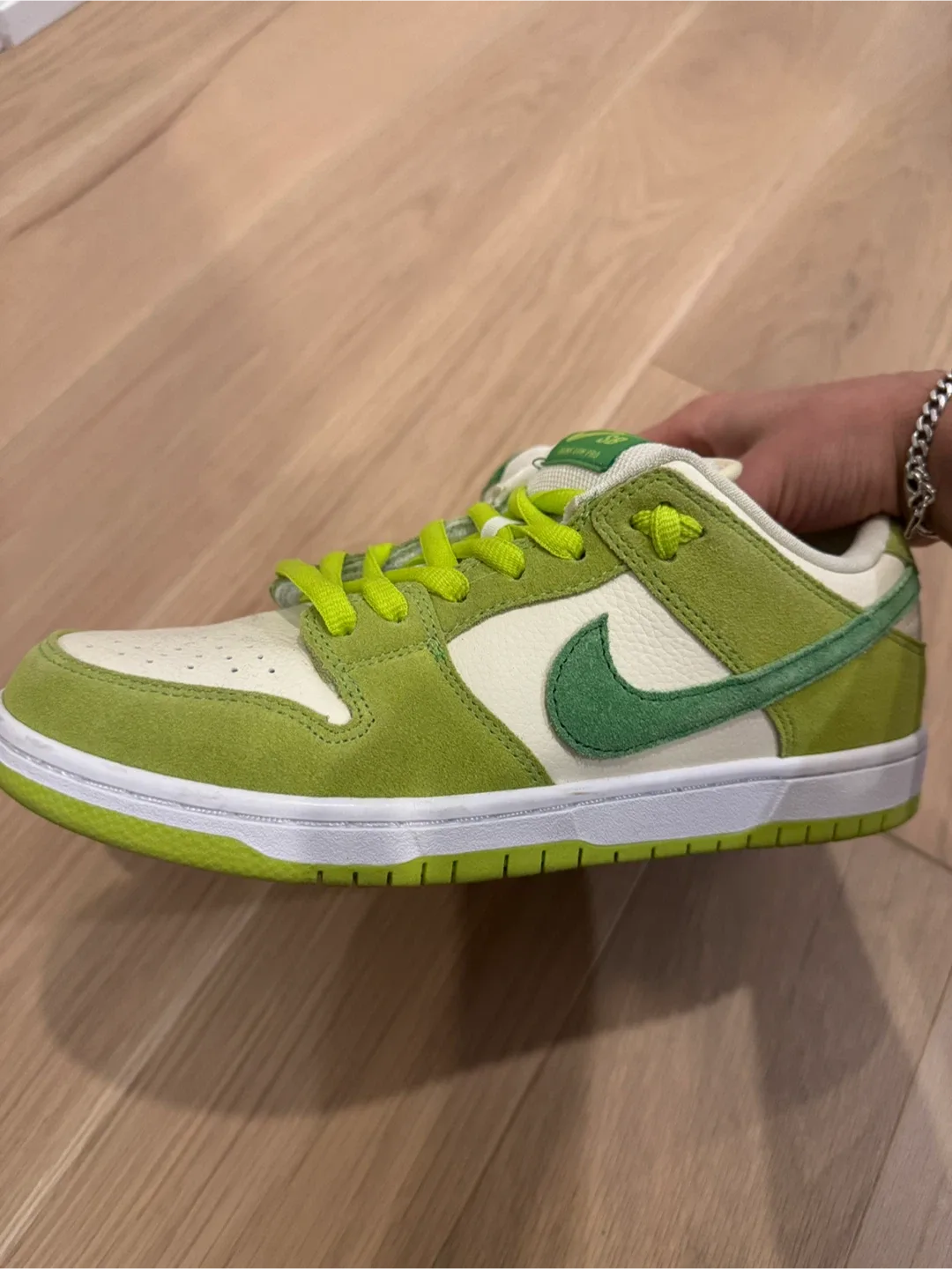 Nike SB Dunk Green Apple Low Pro
