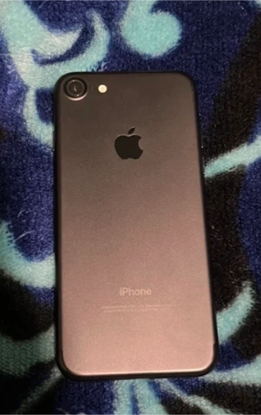Apple iPhone 7 - Black