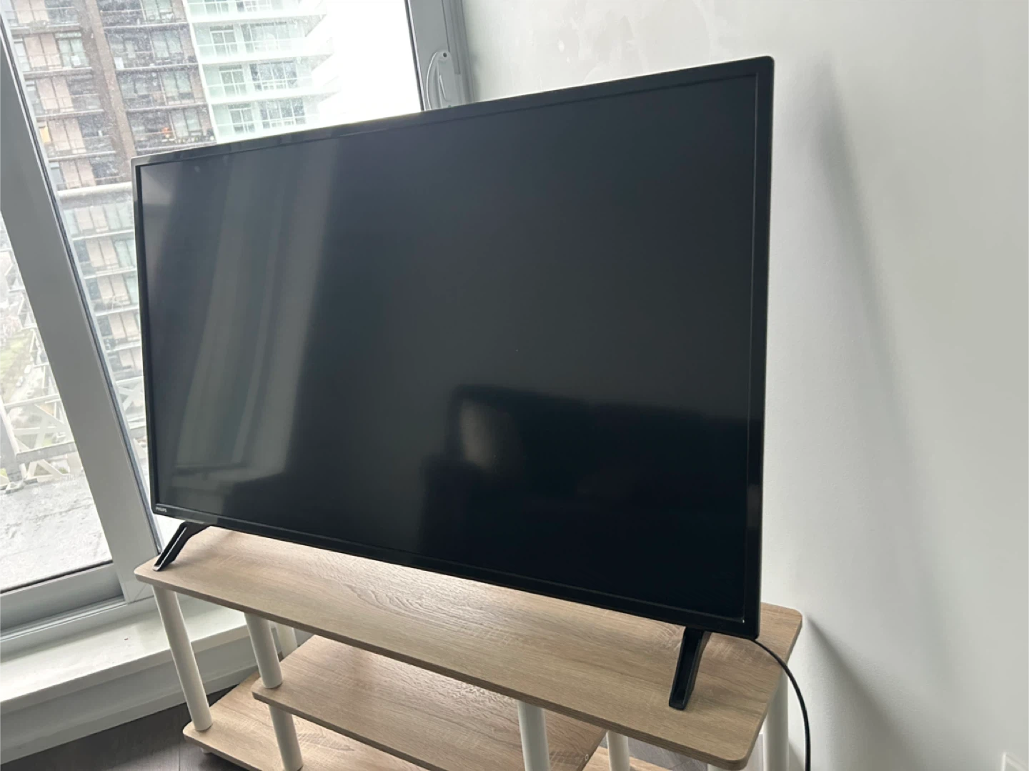 Philips TV for Sale (For Parts) - photo 2
