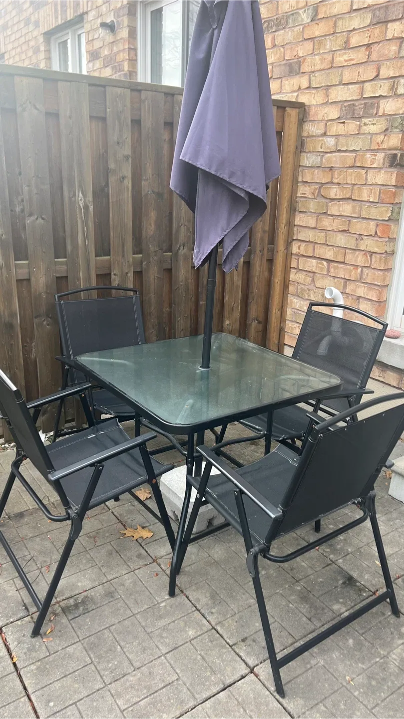 Patio Table with 4 Chairs & Umbrella