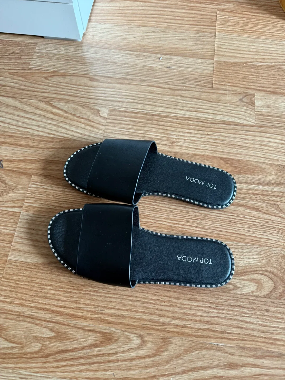 Top Moda Black Slides - Size 7