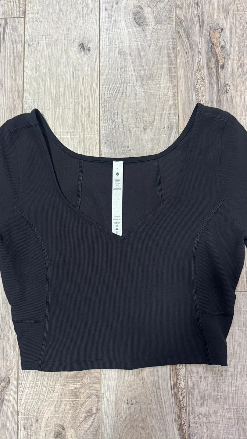 Lululemon Black Top - Size 6