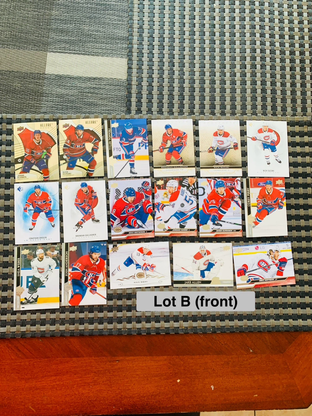 MTL Canadiens Lot of 17 Upper Deck Hockey Trading Cards - photo 4
