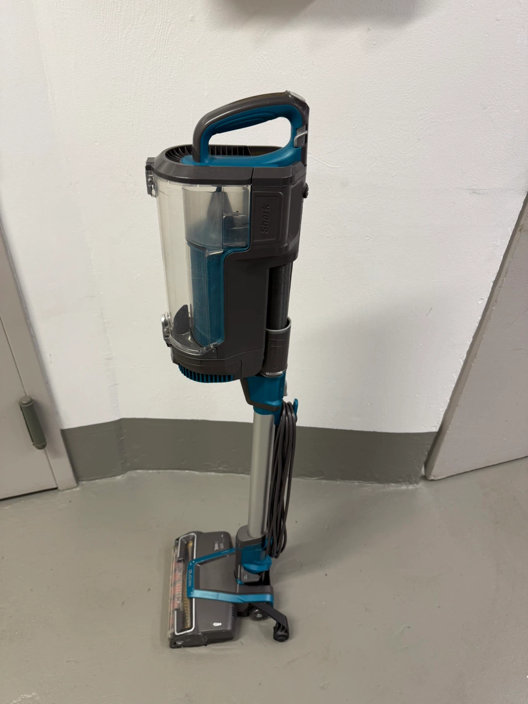 Shark LZ601, APEX UpLight Lift-Away DuoClean - photo 2