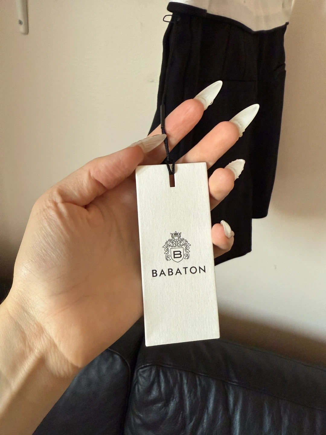 Babaton Black & White Shorts - photo 3