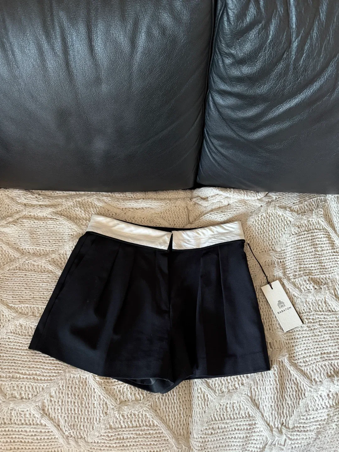 Babaton Black & White Shorts image indicator(5)