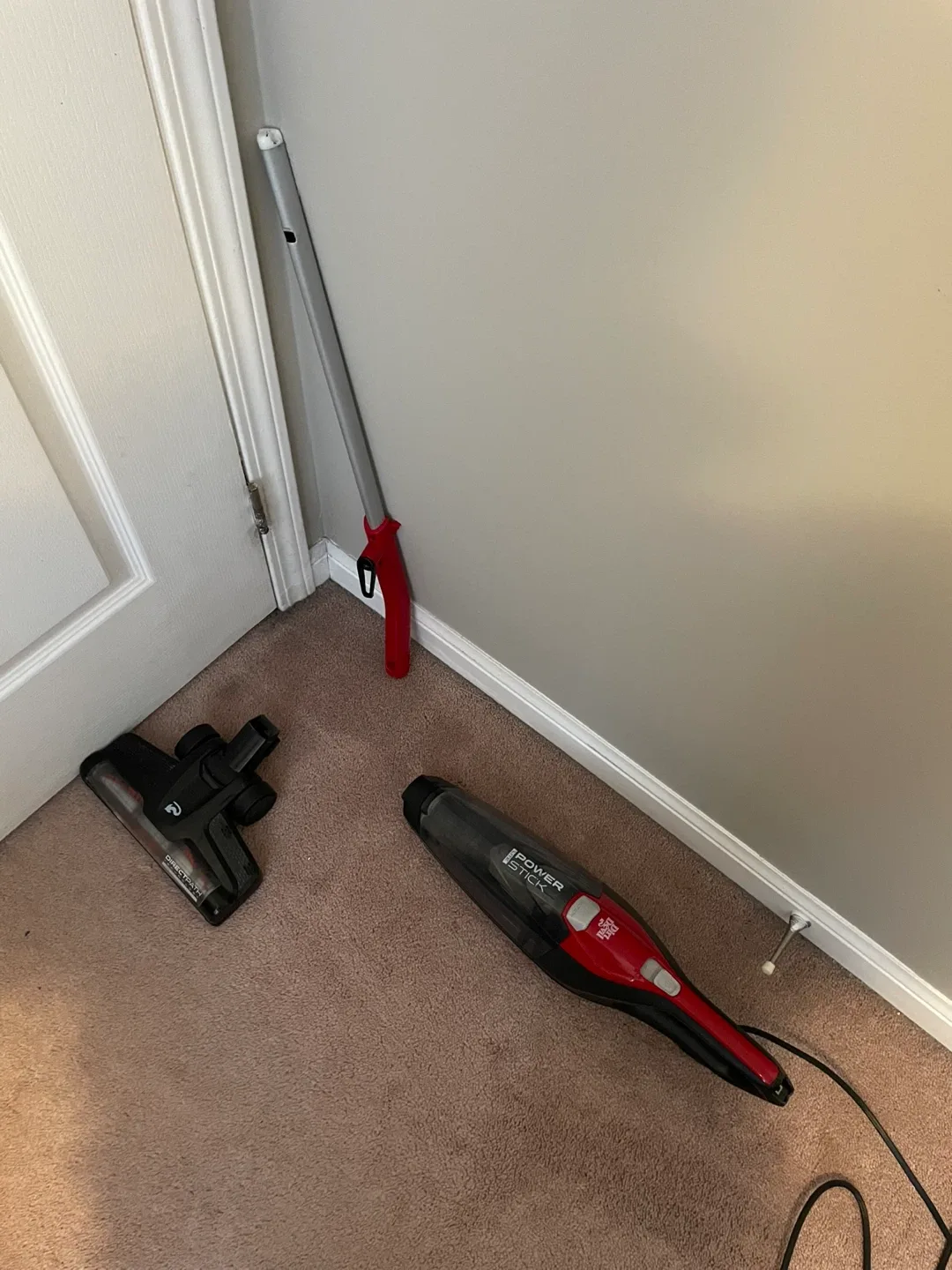 Dirt Devil Power Swerve Pet Steerable Vacuum image indicator(7)