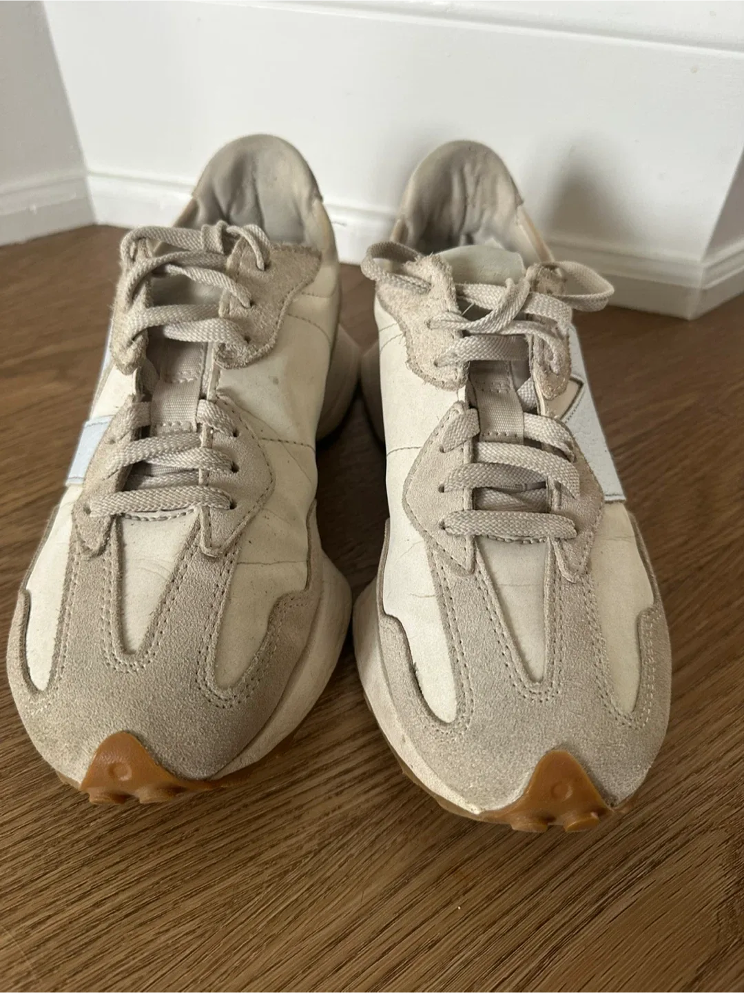 New Balance 327 Sneakers image indicator(2)